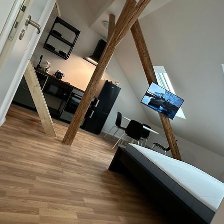Zizkov Tower Suites Praga Zewnętrze zdjęcie